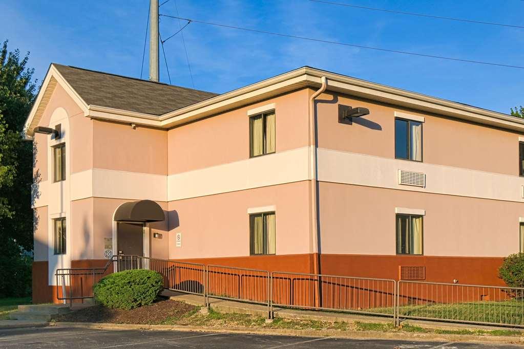 Suburban Studios Louisville East מראה חיצוני תמונה