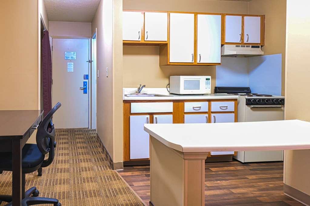 Suburban Studios Louisville East חדר תמונה
