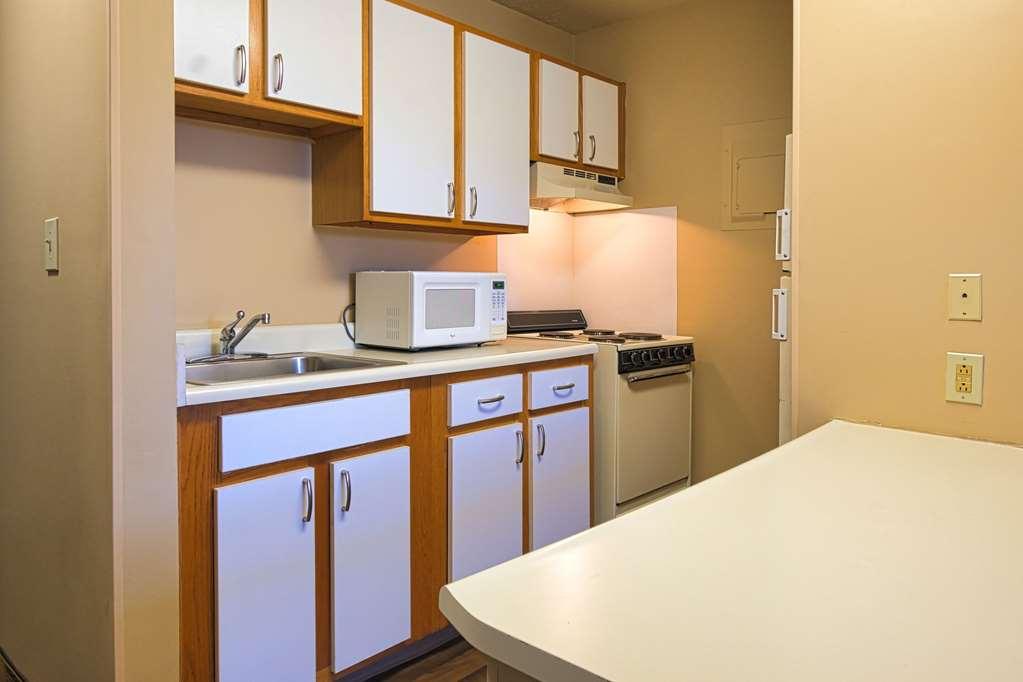 Suburban Studios Louisville East חדר תמונה