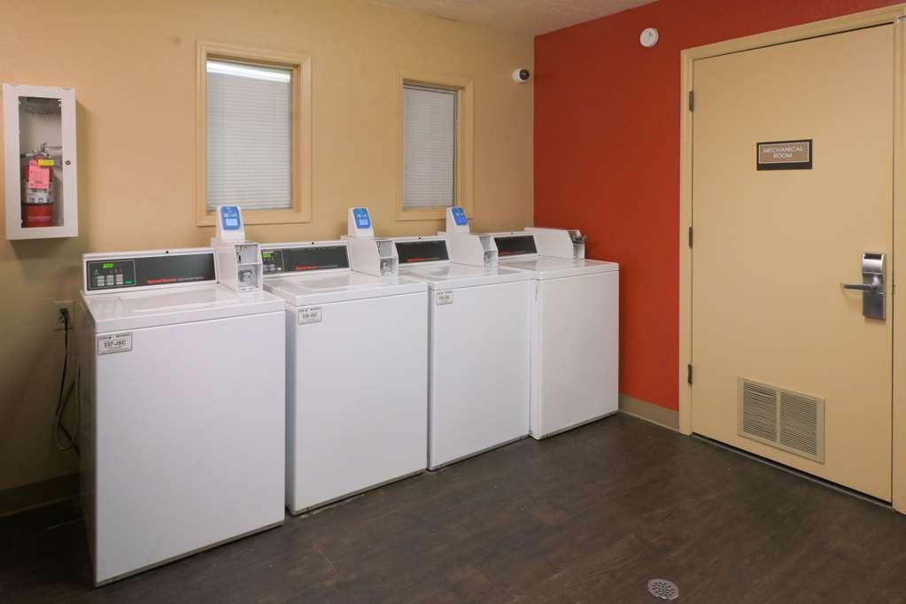 Suburban Studios Louisville East מתקנים תמונה