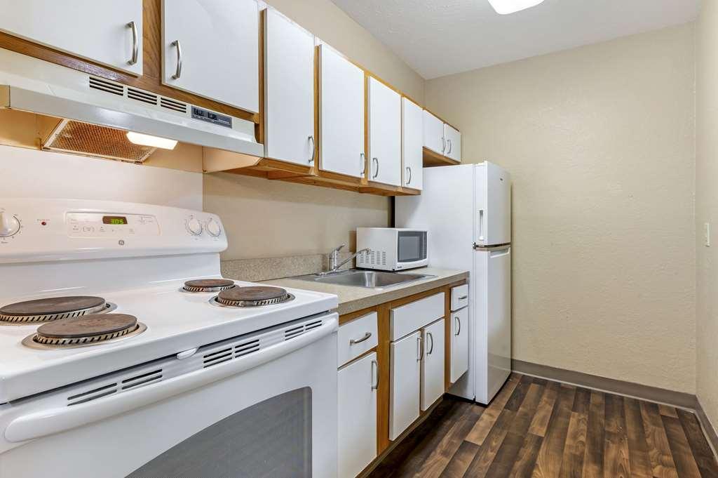 Suburban Studios Louisville East חדר תמונה